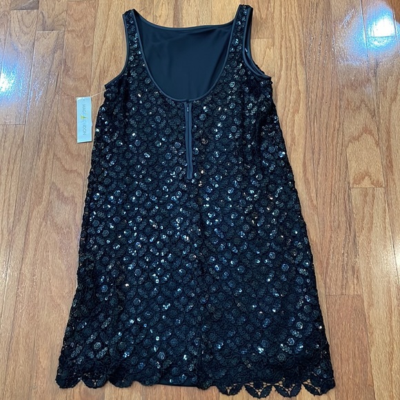Maggie London Black Sequined Dress Sleeveless Fully Lined Scalloped Hem Low back - Picture 3 of 10